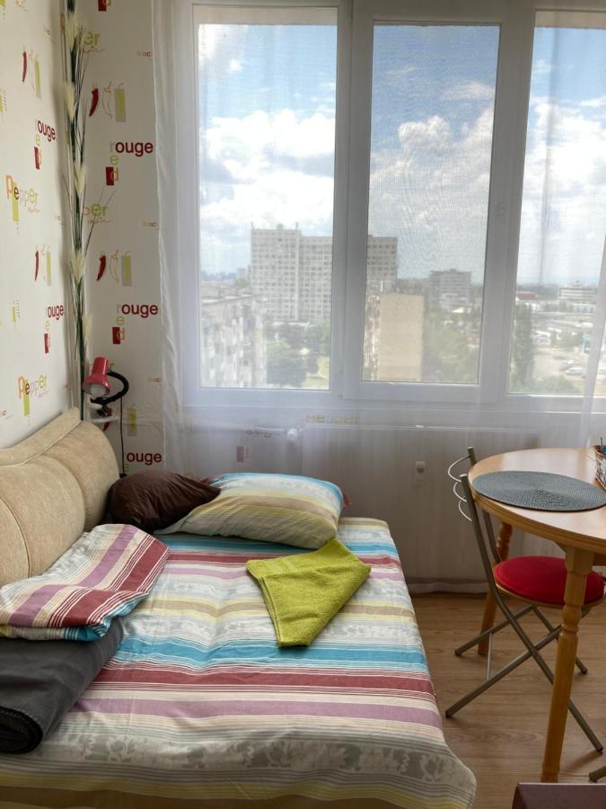 Airport Apartment Sofia Buitenkant foto